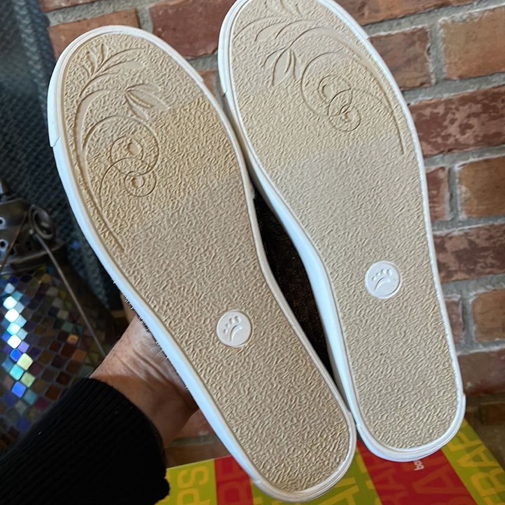 NIB BareTraps Tricia Bronze Slip On Shoes - Picture 5 of 7